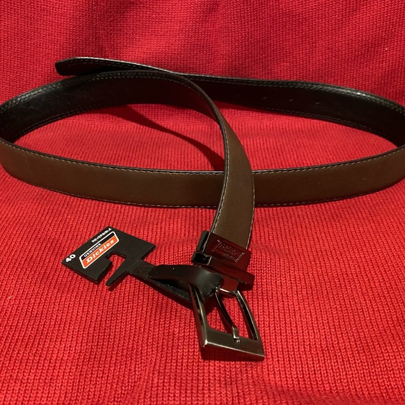 Dickies Reversible Brown/ Black Leather Belt - Picture 4 of 6